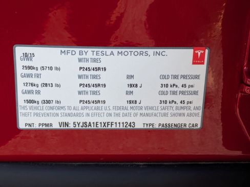 Used 2015 Tesla Model S 85D image 40