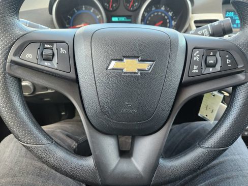 Used 2016 Chevrolet Cruze LT image 21
