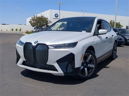 New 2025 BMW iX xDrive50 image 3