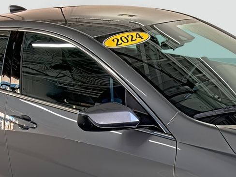 Used 2024 Chevrolet Malibu LS image 17