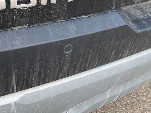 Used 2022 GMC Acadia SLE image 6