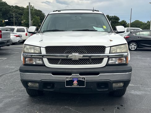 Used 2005 Chevrolet Avalanche Z66 w/ Sun And Sound Package RWD image 3