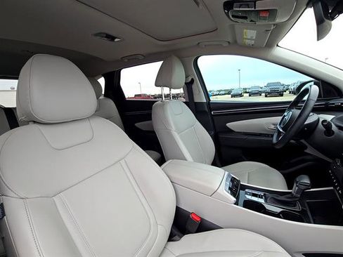 Used 2024 Hyundai Tucson SEL w/ Convenience Package FWD image 15