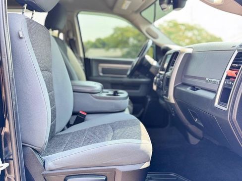 Used 2019 RAM 1500 Big Horn AWD/4WD image 15
