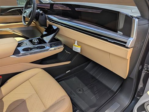 New 2026 Cadillac Escalade IQ Sport 2 w/ LPO, Floor Liner Package image 17