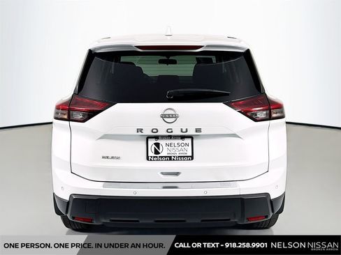 Certified 2026 Nissan Rogue SV FWD image 6