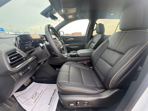 New 2026 Chevrolet Traverse High Country w/ LPO, Floor Liner Package image 9