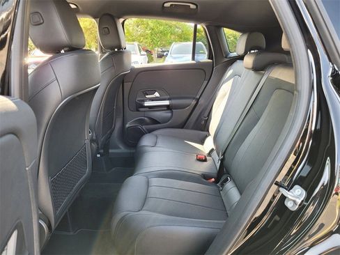 Certified 2025 Mercedes-Benz GLA 250 image 10