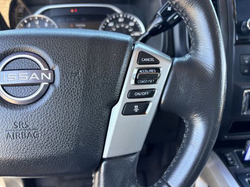 Used 2023 Nissan Titan SV w/ SV Convenience Package RWD image 30