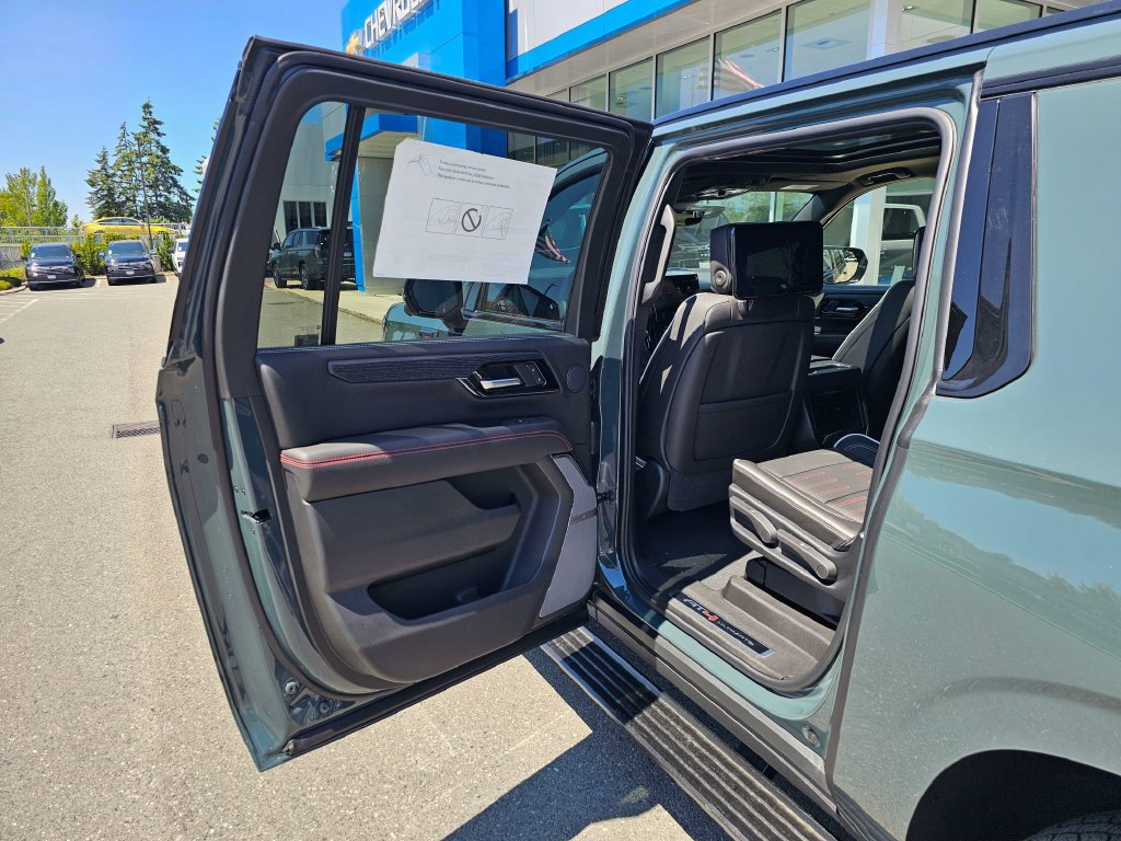 Used 2026 GMC Yukon XL AT4 Ultimate AWD/4WD image 16