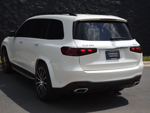 Used 2024 Mercedes-Benz GLS 450 4MATIC image 3