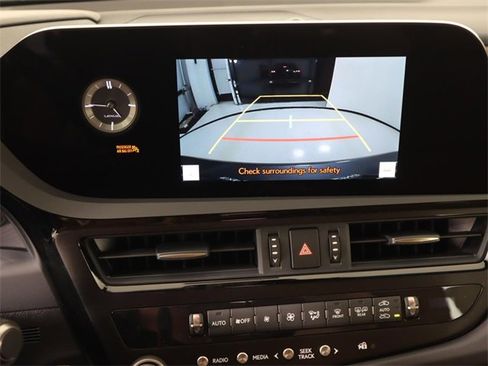 New 2025 Lexus ES 350 w/ Premium Package image 17