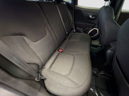 Used 2017 Jeep Renegade Latitude image 14