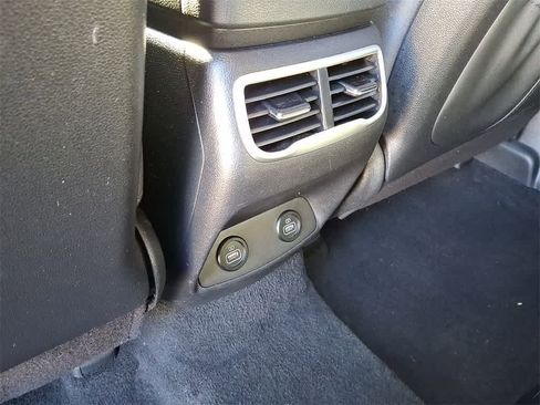 Used 2023 Hyundai Santa Fe SEL image 26