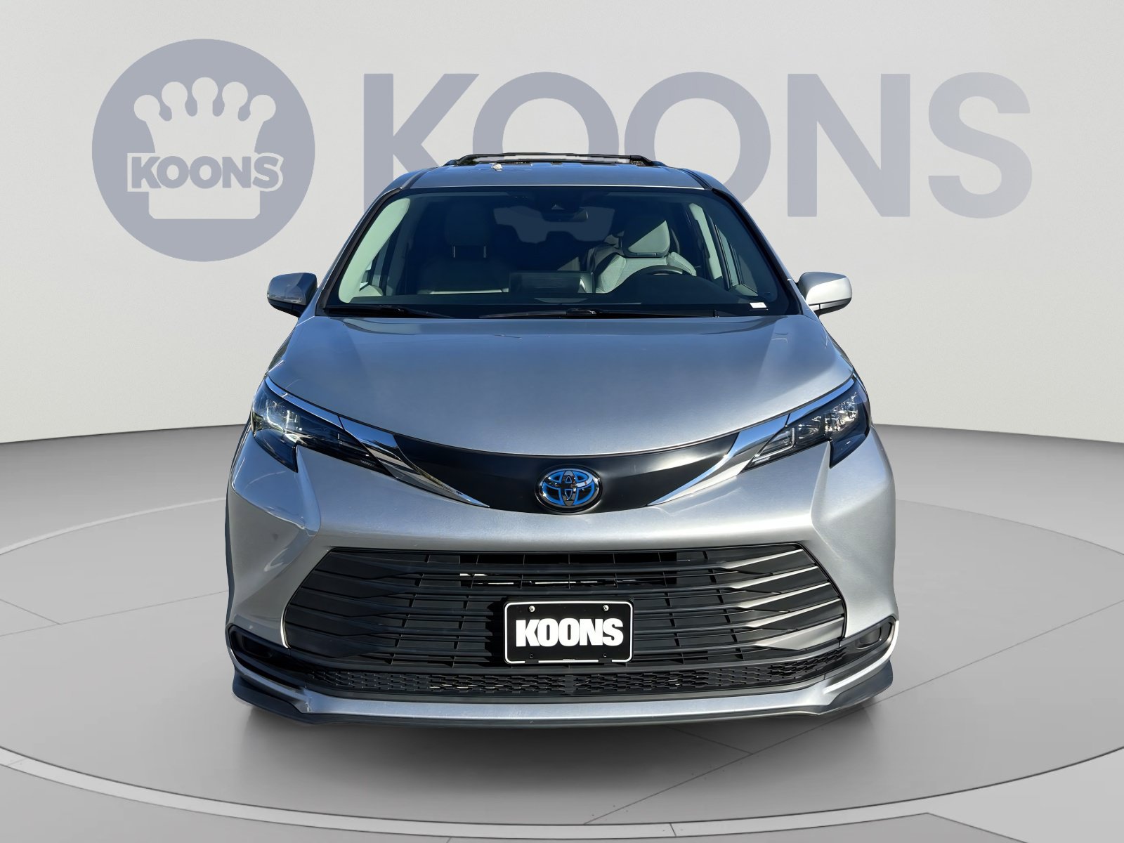 Used 2024 Toyota Sienna LE AWD/4WD image 11
