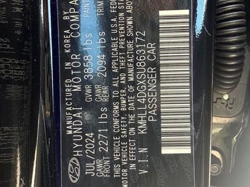Used 2025 Hyundai Elantra SE w/ Cargo Package FWD image 14