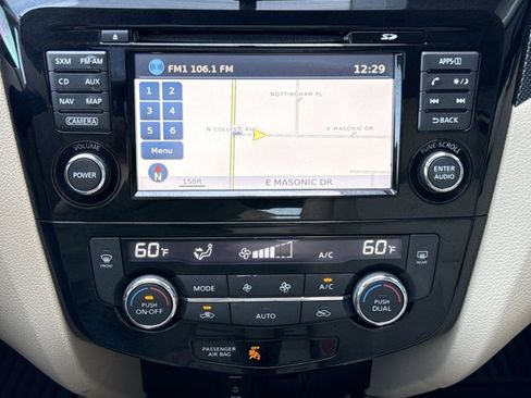 Used 2015 Nissan Rogue SL w/ SL Premium Package FWD image 20