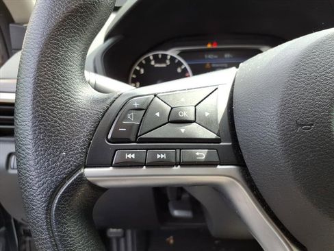 Used 2023 Nissan Altima 2.5 SV image 6