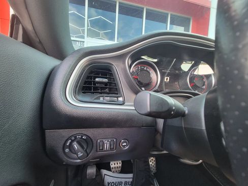 Used 2022 Dodge Challenger R/T Scat Pack RWD image 12