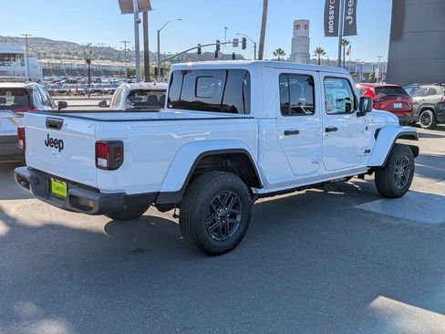 New 2026 Jeep Gladiator Sport image 3