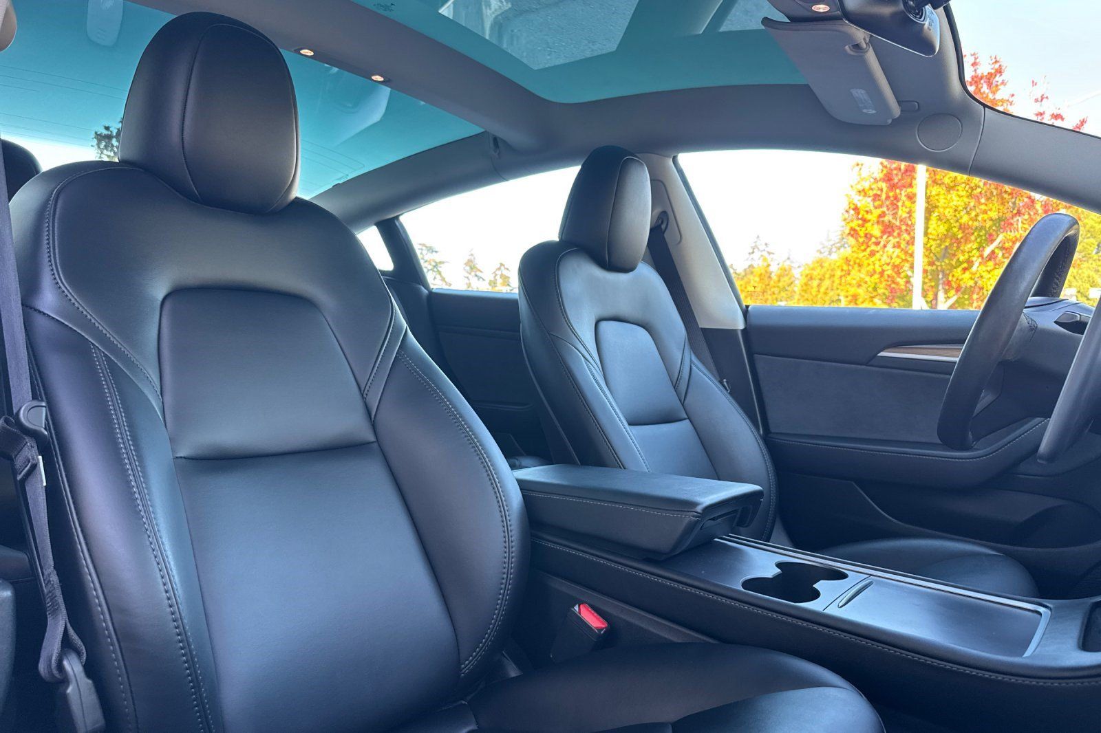 Used 2023 Tesla Model 3 Standard Range RWD image 27