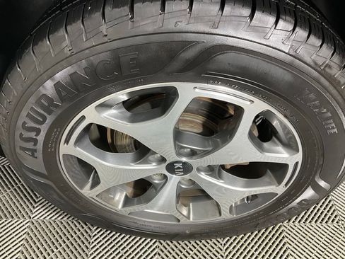 Used 2021 Kia Telluride EX image 7