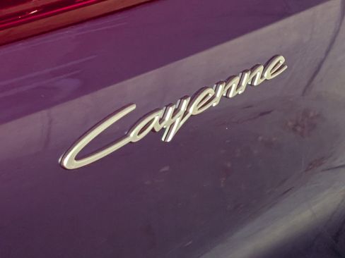 Used 2025 Porsche Cayenne image 10