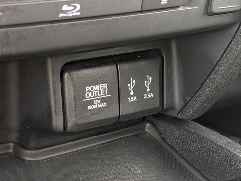 Used 2016 Honda Pilot Touring image 22