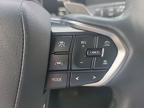 Used 2024 Lexus GX 550 w/ Accessory Package (Z1) image 25