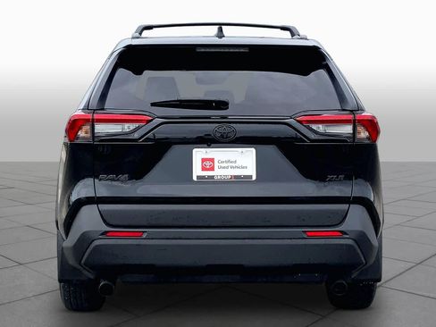 Used 2025 Toyota RAV4 XLE FWD image 5