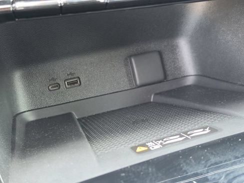 New 2026 Chevrolet Traverse RS w/ LPO, Floor Liner Package FWD image 29