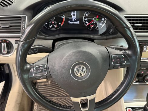 Used 2014 Volkswagen Passat TDI SE FWD image 15