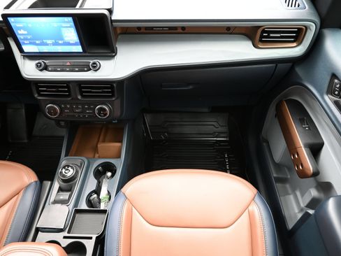 Used 2022 Ford Maverick Lariat w/ Lariat Luxury Package FWD image 36