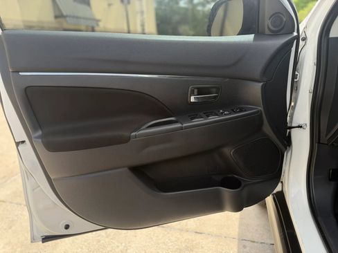 Used 2021 Mitsubishi Outlander Sport ES FWD image 11