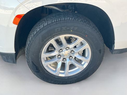 Used 2023 Chevrolet Suburban LS image 32