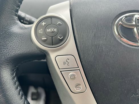 Used 2013 Toyota Prius Four image 35