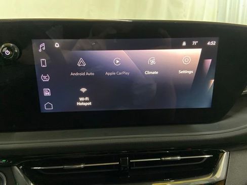 Used 2025 Buick Envista Avenir FWD image 47
