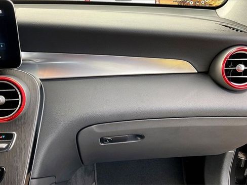 Used 2021 Mercedes-Benz GLC 300 image 14