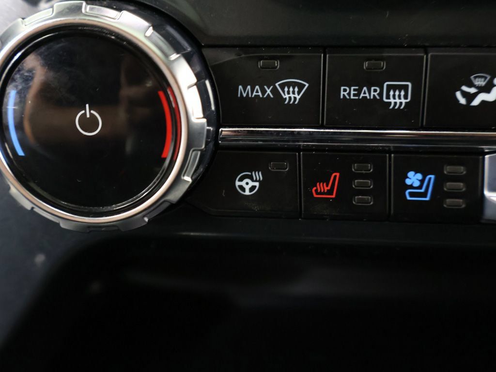 Used 2025 Ford F150 Lariat AWD/4WD image 57
