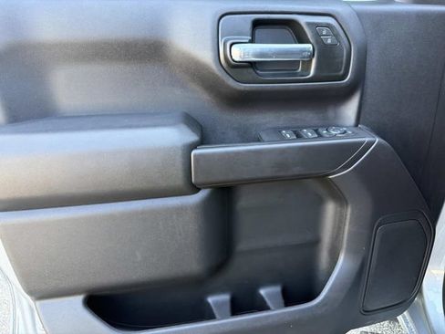 Used 2024 Chevrolet Silverado 1500 Custom Trail Boss AWD/4WD image 15
