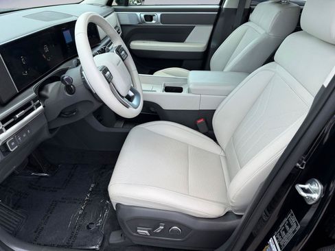 Used 2024 Hyundai Santa Fe SEL FWD image 11