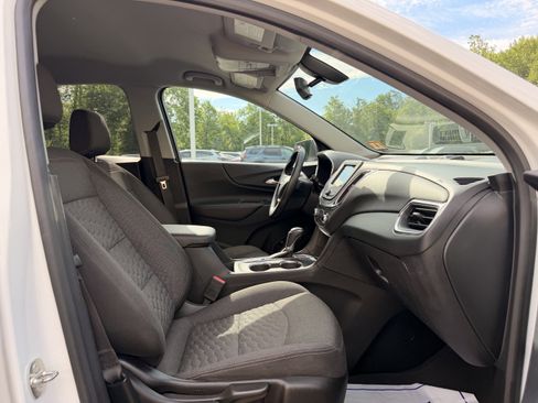 Used 2019 Chevrolet Equinox LT FWD image 16