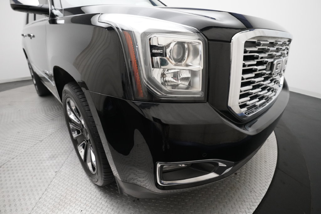 Used 2020 GMC Yukon Denali w/ Denali Ultimate Package AWD/4WD image 23