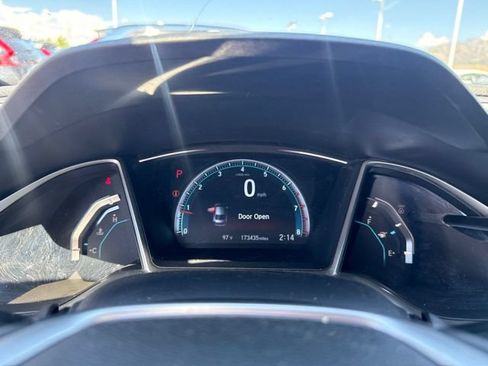 Used 2016 Honda Civic Touring image 18