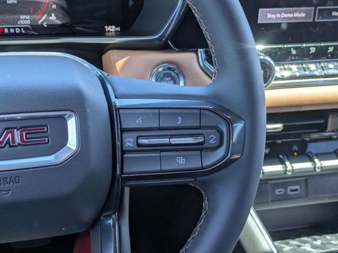 New 2026 GMC Canyon AT4 AWD/4WD image 17