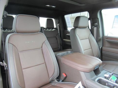 New 2026 GMC Sierra 1500 Denali w/ Denali Reserve Package image 9