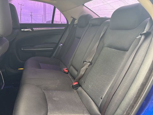 Used 2019 Chrysler 300 Touring w/ Sport Appearance Package RWD image 12