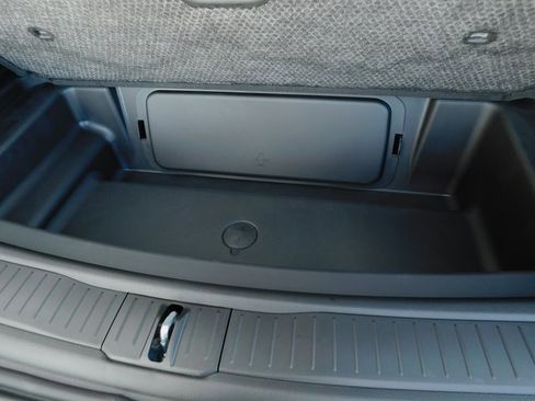 New 2025 Jeep Grand Cherokee L Limited w/ Luxury Tech Group II image 13