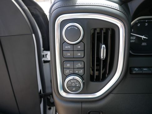 Used 2019 GMC Sierra 1500 Denali w/ Denali Ultimate Package AWD/4WD image 26