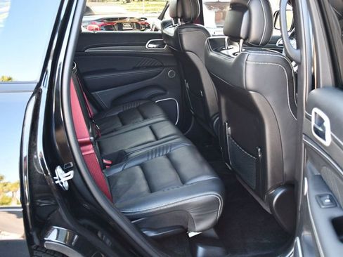 Used 2018 Jeep Grand Cherokee SRT AWD/4WD image 18